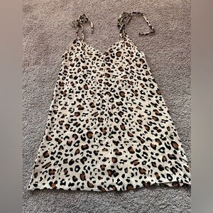 Animal Print Women’s Night Gown w Tie Straps

Size L